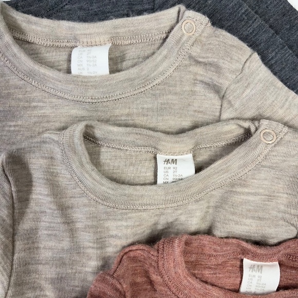 Bundle of 5 H&M Baby Merino Wool Onesies Size 2T EUC - Picture 2 of 4